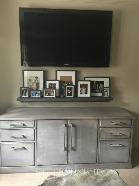 Segreto Secrets - Father's Day Office Makeover - Decorating TV with Picture Frames