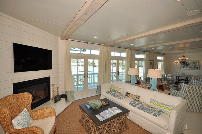 Segreto Secrets - Galveston Beach House - Living Room with Wicker and Seagrass