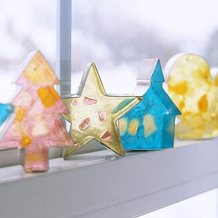 Segreto Secrets - Christmas Tree Crafts - Holiday Cookie Cutter Lightcatcher for Kids